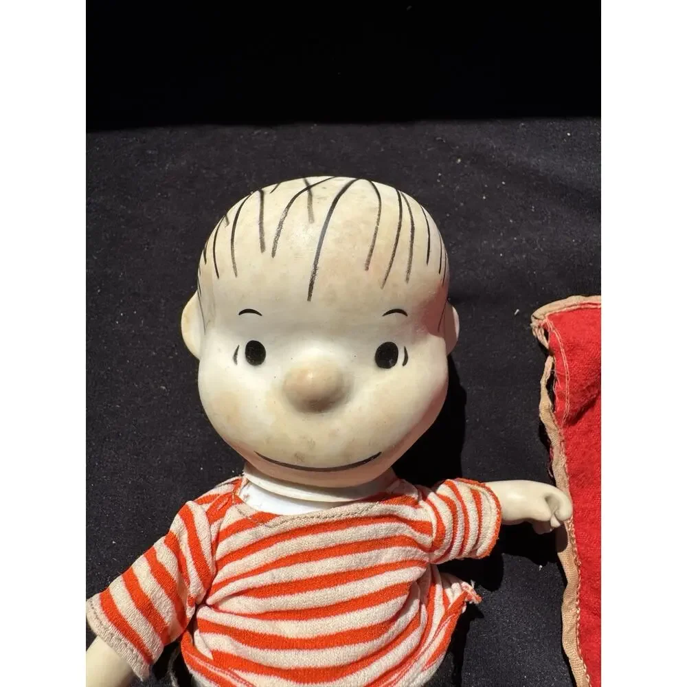 Vintage Linus with Blanket Peanuts Pocket Doll 1960s Poseable Charlie Brown Lo16